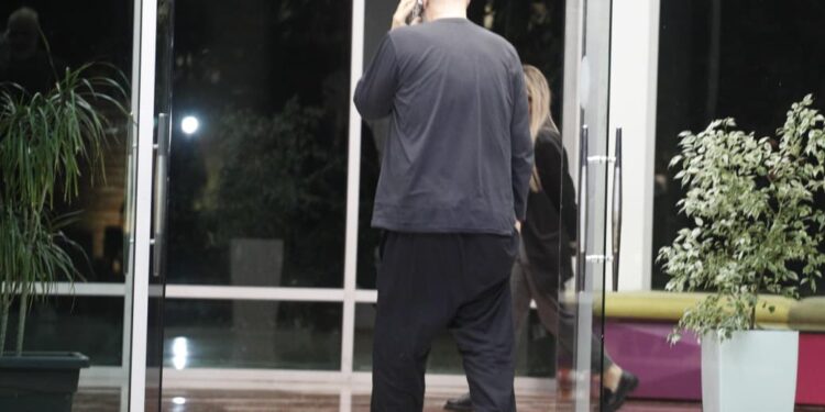 FOTO/ Rama takon deputetët e Tiranës në selinë e PS, pjesëmarrëse edhe Balluku, e pandehur nga SPAK