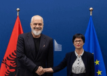 Marta Kos kritikon Berishën, Rama: “Qentë le të lehin, karvani ecën.”