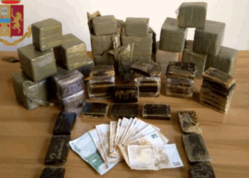 Tre shqiptarë kapen me 20 kg kanabis në Itali