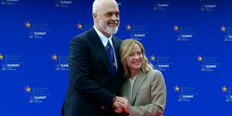 Më 13 nëntor, Itali–Shqipëri diskutojnë mbrojtje, industri dhe emigracion