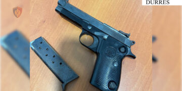 Masakra në Manëz pas sherrit për kafenë, policia sekuestron armën që dyshohet se përdori Daniel Pepa