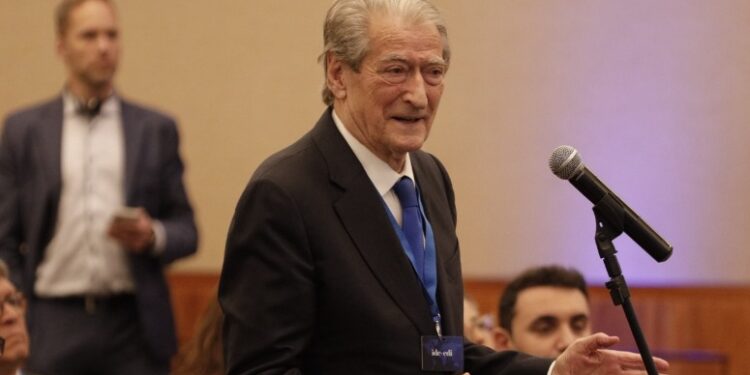 Samiti në Brazil/ Kreu i PD, Berisha zgjidhet zv/President i CDI