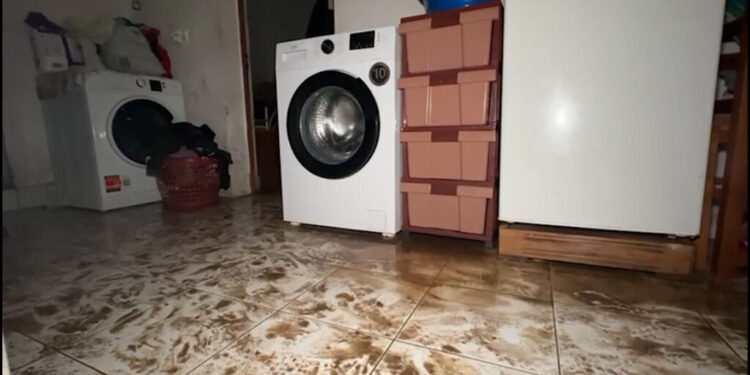 Përmbytjet, Ministria e Mbrojtjes: 7 qarqe të prekura në 24 orët e fundit