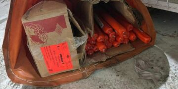 Zbulohen 300 kilogramë eksploziv në doganën e Kosovës, ishin fshehur në bagazhin e furgonit