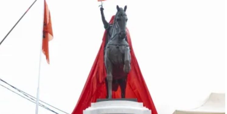 28 Nëntori/ Në Ditën e Flamurit përurohet shtatorja e Skënderbeut në Garanë të Kërçovës