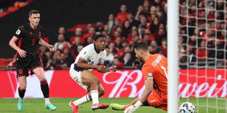 Shqipëri-Angli, në Tiranë vendos drejtësi arbitri i Serisë A