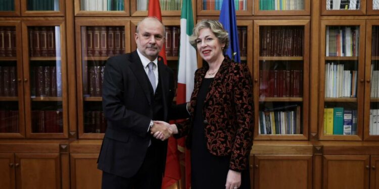 Sala takon homologun italian: Bashkëpunim për Rrjetin  Kombëtar Onkologjik dhe Institutin e Tumoreve