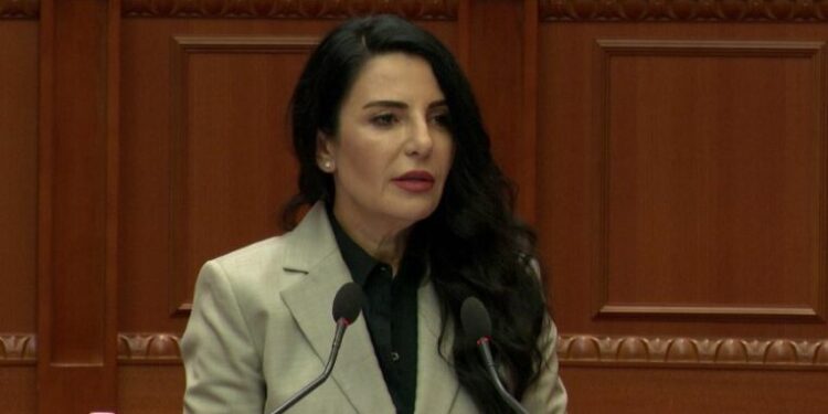 Balluku në Kuvend: Gënjeshtra dhe baltë ndaj meje! Asnjë koment për akuzat, pres të flasë drejtësia