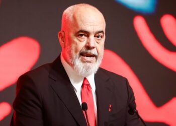 Rama publikon pamjet: Biblioteka e Burrelit, tashmë e rilindur