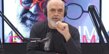 “Rritja e pagës minimale do të vazhdojë deri në fund të mandatit”/ Rama në podcastin “Flasim”