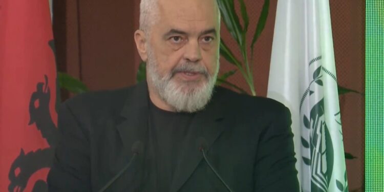 Rama batuta me rektorin: S’ma merrte mendja që do të lavdëroja një demokrat