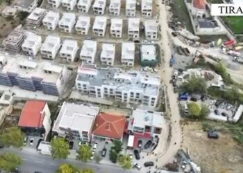 Ndërtimet e paligjshme ,Policia rrethon objektet në Sauk, arrestohen 5 inspektorë të IMT Tiranë,