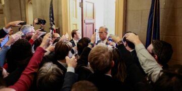 Senati Amerikan miraton projektligjin që mund t’i japë fund mbylljes së qeverisë