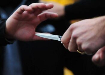 “Hajde sqarohemi!”/ Sherri nisi në rrjetet sociale dhe përfundoi në përleshje me thika, 15-vjeçari..