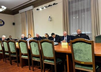 Protesta e 22 dhjetorit, opozita ‘braktis’ komisionet. Deputetët dalin në terren