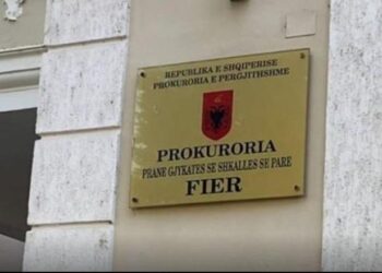 Prokuroria e Fierit dërgon për gjykim tre drejtorët e Bashkisë Fier, zbardhen akuzat