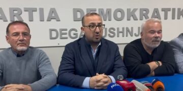 Këshilli Bashkiak i Lushnjës i heq titullin ‘Qytetar Nderi’ Gjergji Velos,