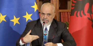 Mesazhet për të takuar Ramë Gecin, Rama: Unë takoj kë të dua, s’është çudi t’ia kem thënë ministres