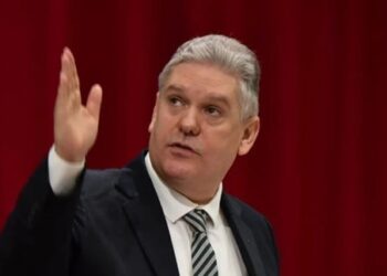 Akuzohet për korrupsion dhe spiunazh, ish-ministri i ekonomisë dënohet me burgim të përjetshëm