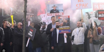 “Protesta para Kryesisë: ‘Dorëzoni Belindën!’ – Thirrje të forta kundër Ramës dhe Ballukut”