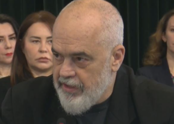“Do të dekriminalizojmë shpifjen për gazetarët”, Rama: Nuk kemi pasur ndër vite padi për ta