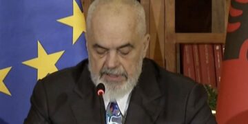 Bilanci për vitin 2025, Rama përballë gazetarëve: Rritje pagash dhe pensionesh.