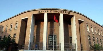 RRITJA E PAGAVE FORCON BUXHETIN/ Më shumë deklarime dhe paga më të larta, më shumë të ardhura