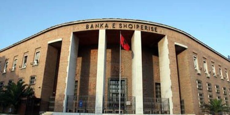 RRITJA E PAGAVE FORCON BUXHETIN/ Më shumë deklarime dhe paga më të larta, më shumë të ardhura