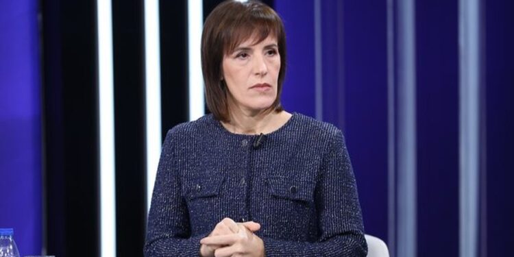 “Bankers” i fundos të gjithë, Klodiana L. zbulon detaje: SPAK ka futur në lupë edhe“Raiffeisen Bank”