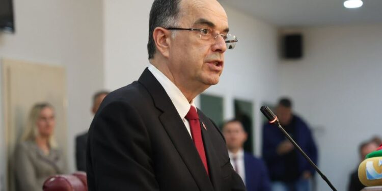 Begaj nderon vullnetarët: Shtylla morale që mban gjallë Shqipërinë!