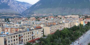 INSTAT: Gjysma e qarqeve kanë të ardhura për frymë më pak se 50% e Tiranës