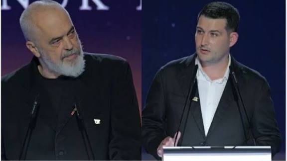 Rama në 10-vjetorin e “Fundjavë Ndryshe”: “Lum kush jep; Arbër, ti je trajneri i disiplinës”.