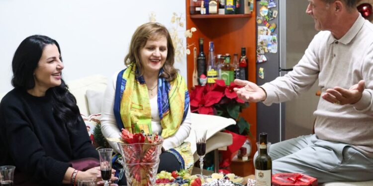 SPAK kërkon ta arrestojë për aferat miliona euro, Balluku sfidon drejtësinë, shfaqet duke festuar