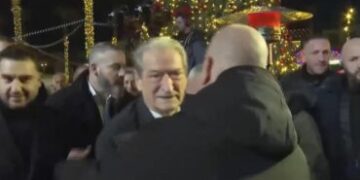 Berisha në Kavajë, nis ceremonia e 35-vjetorit të degës së PD