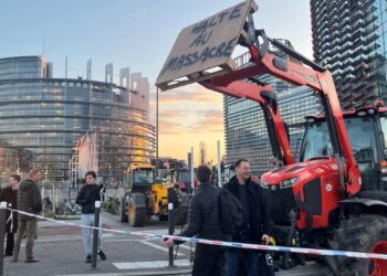 Qeveria franceze bën thirrje për armëpushim për Krishtlindje në protestat e fermerëve