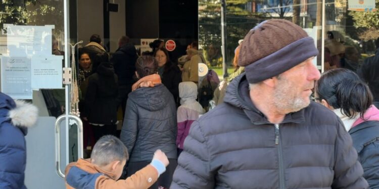 Nuk kanë marrë pagesën e premtuar nga qeveria, personat me aftësi të kufizuara protestë në Lezhë