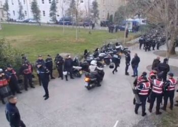 Protesta kombëtare / Opozita zbret në shesh, forcat e rendit në gatishmëri