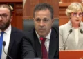 Inspektorati zbarkon në Parlament, Bardhi e Peleshi: S’mund të na kontrollojnë. Ministrja…