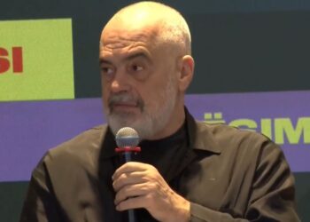 “Kjo botë s’është e atyre ‘mor jahu na bjer një teke tjetër!’”, batuta e Ramës