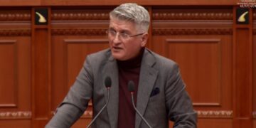 Gjekmarkaj kritikon menaxhimin e përmbytjeve