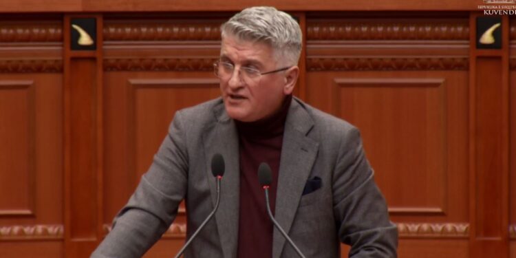 Gjekmarkaj kritikon menaxhimin e përmbytjeve