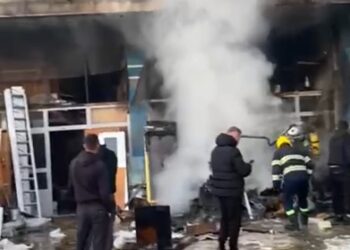 Shkrumbohet nga zjarri një banesë në Bradashesh të Elbasanit