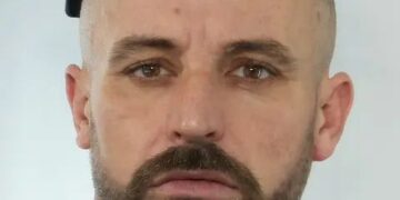 Greqi: Arrestohet shqiptari i dyshuar për abuzim ndaj të miturve; policia publikon foton