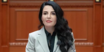 Balluku rikthehet në detyrë; Kushtetuesja legjitimon kërkesën e Ramës