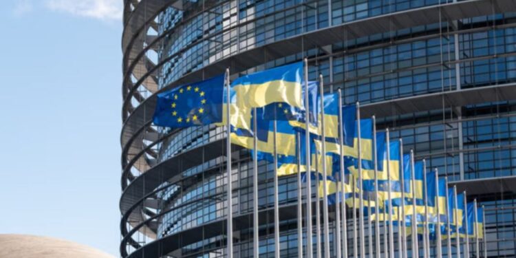 REL: Plani i paqes i SHBA-së parashikon anëtarësimin e Ukrainës në BE më 2027