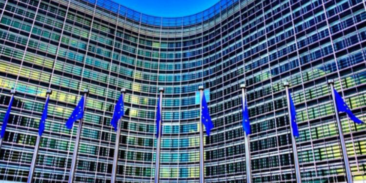 Bruksel, BE miraton ngrirjen e aseteve ruse për një kohë të pacaktuar