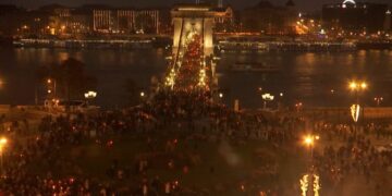 Abuzim me të mitur në paraburgim, protesta në Hungari