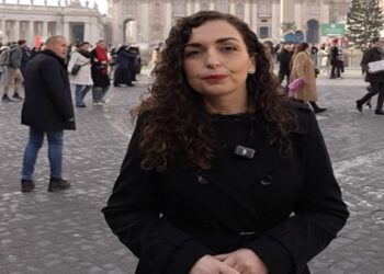 Vjosa Osmani kërkon njohjen e Kosovës nga Vatikani
