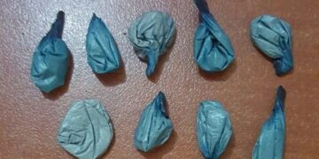 Donte të shmangte arrestimin, 50-vjeçari gëlltit qesen me heroinë dhe mbytet për vdekje!