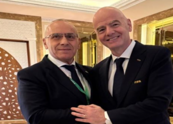 Presidenti i FFK takohet me Infantino në Doha, pjesëmarrës në Komitetin e FIFA-s